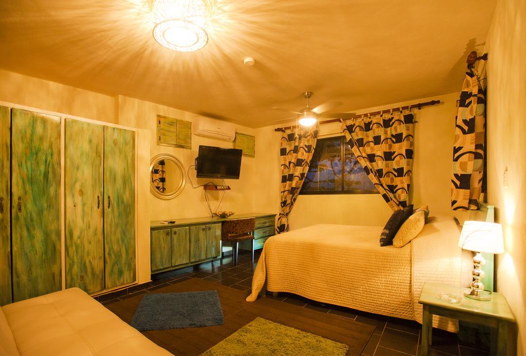 Hotel Casa Naemie Santo Domingo Esterno foto