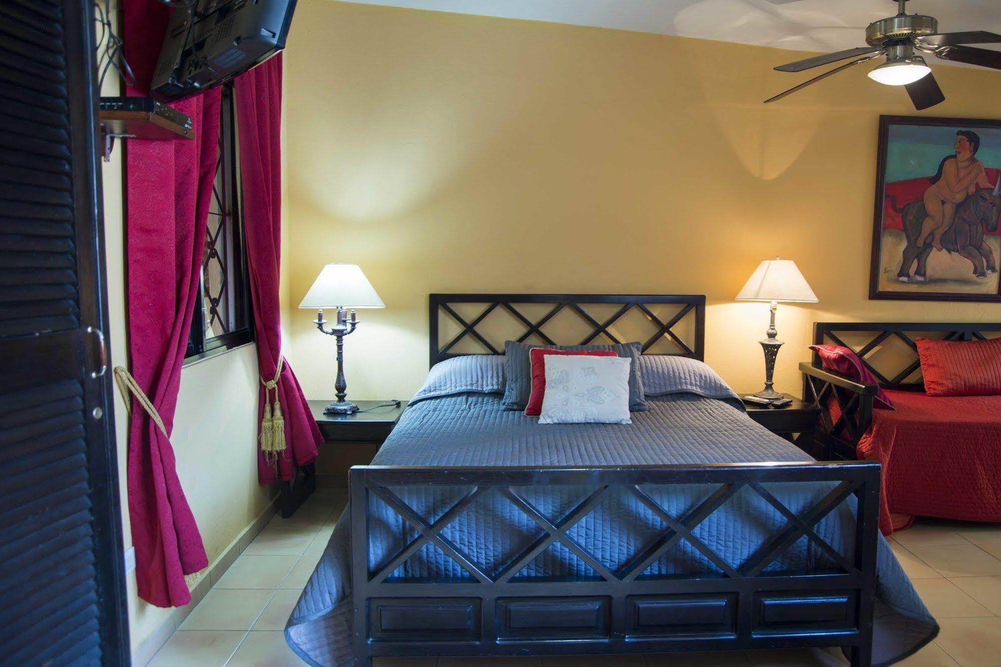 Hotel Casa Naemie Santo Domingo Esterno foto
