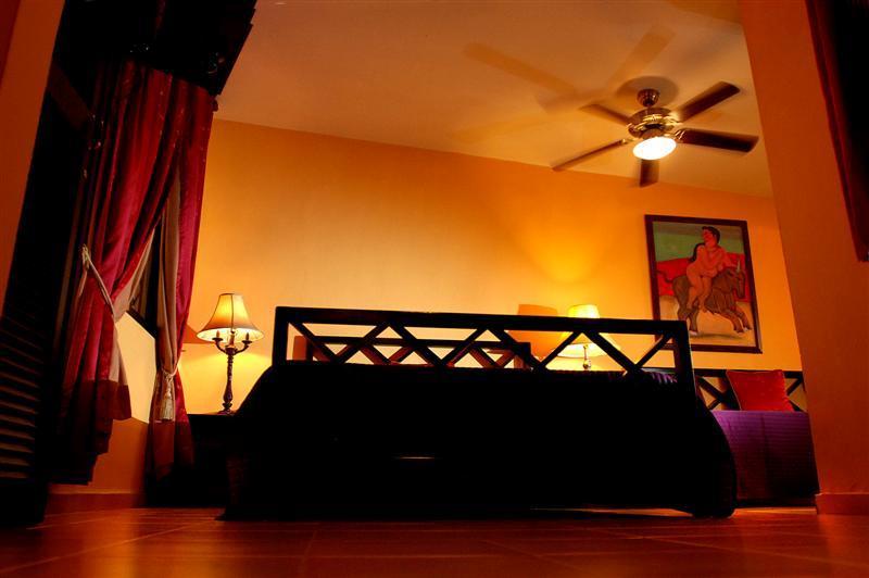Hotel Casa Naemie Santo Domingo Esterno foto